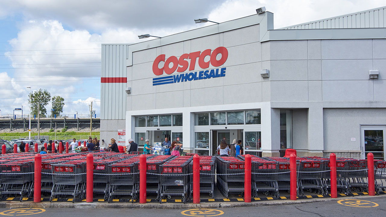 In a recent earnings call, Costco CFO Richard Galanti gave insight into when and how Costco determines the right time to raise membership fees. (Getty Images)