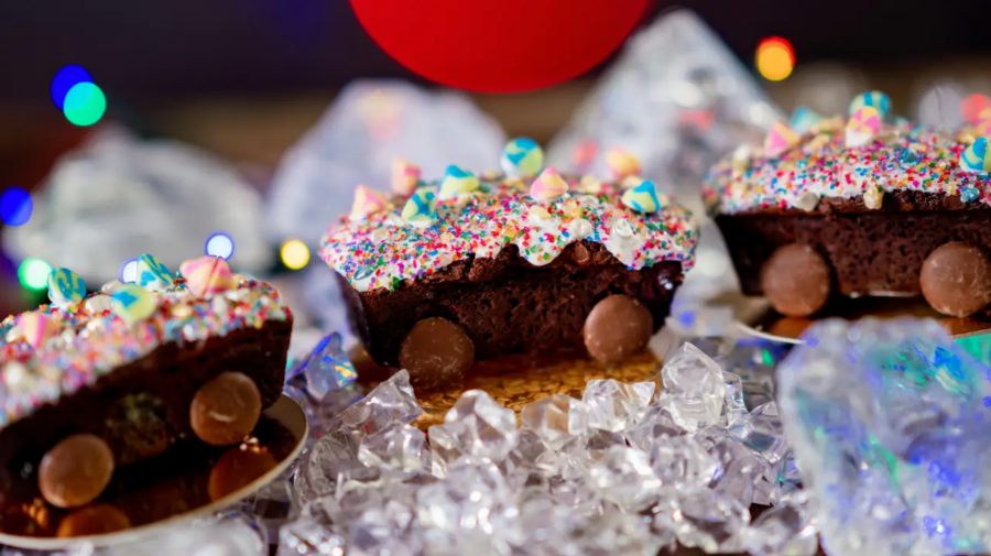 The Mine Cart Brownie available at Disneyland's Jolly Holiday Bakery Cafe (David Nguyen/Disneyland Resort)