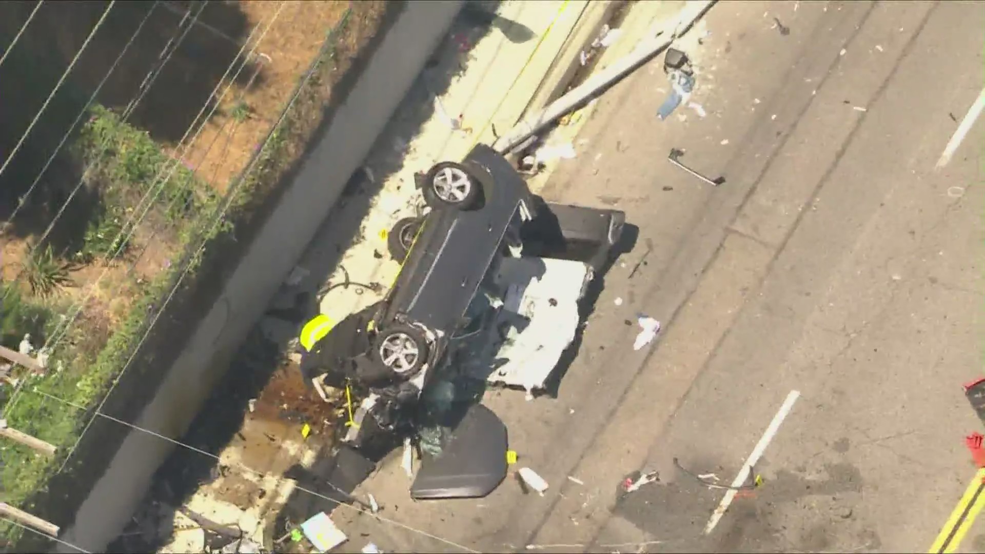 A car crash in View Park-Windsor Hills killed a person on May 14, 2022. (KTLA)