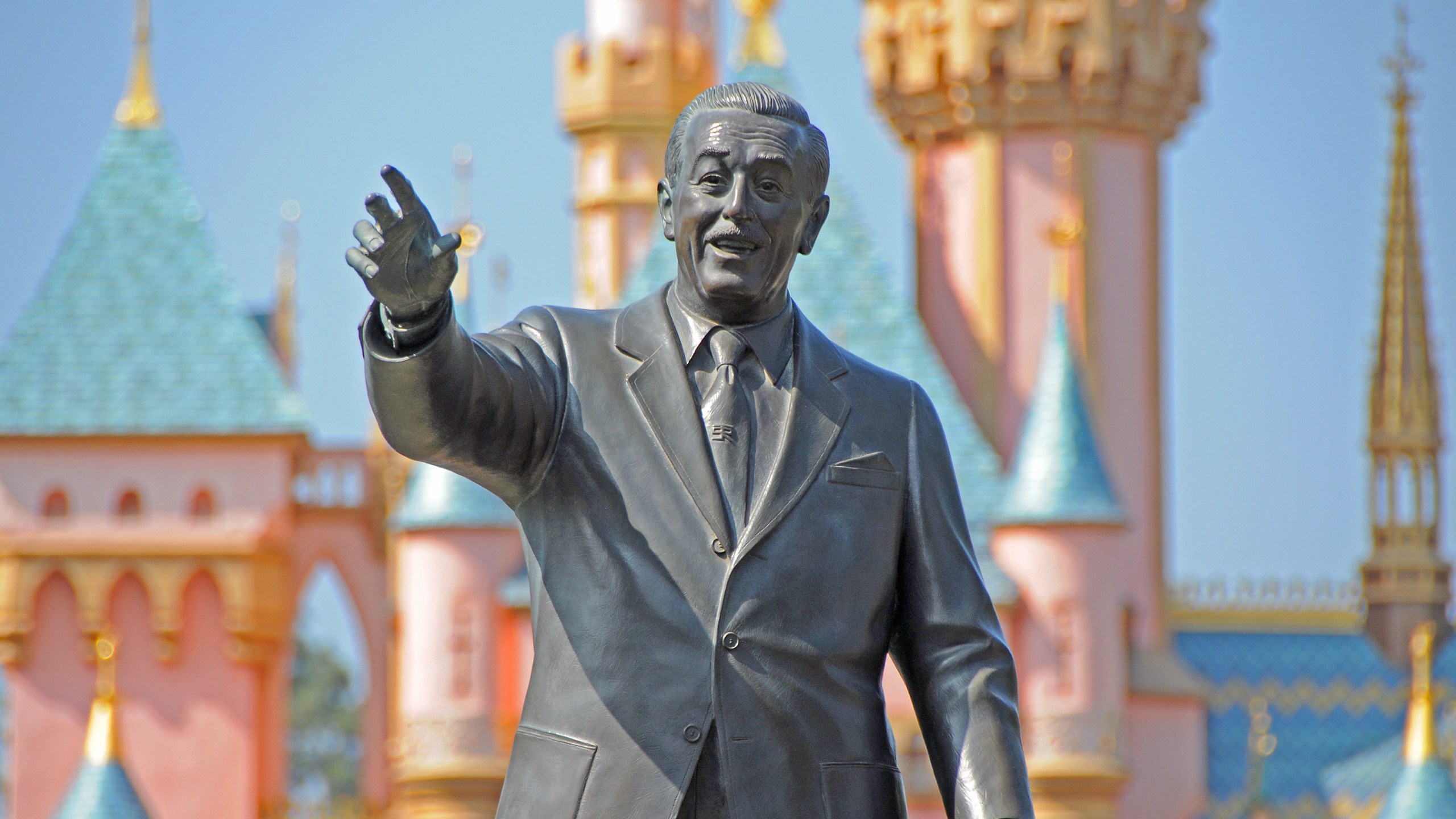 Starting Oct. 5, 2022, guests can once again book guided tours at Disneyland Resort in Anaheim. (Bob Desmond/Disneyland Resort)