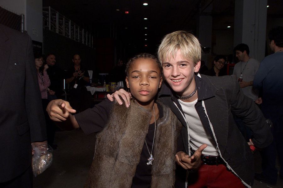 Lil' Bow Wow and Aaron Carter outside of the MGM Grand in Las Vegas after the 2000 Billboard Music Awards. December 5, 2000 (Photo: Kevin Winter/Getty Images)