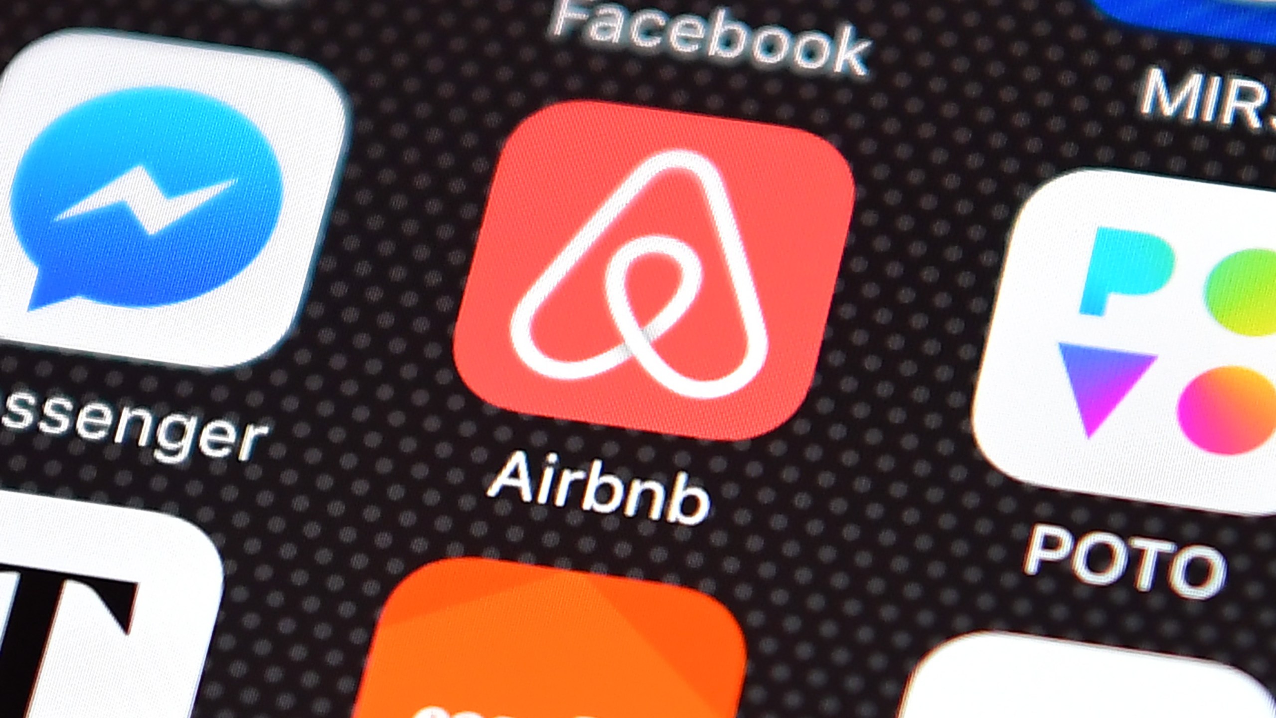 AirBnB logo