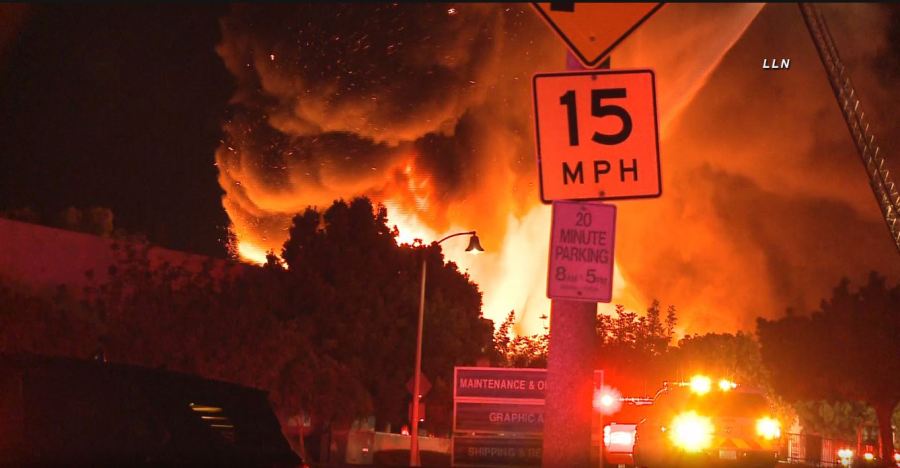 Auto repair center engulfed n flames in San Juan Capistrano on Nov. 11, 2022. (Loud Labs)