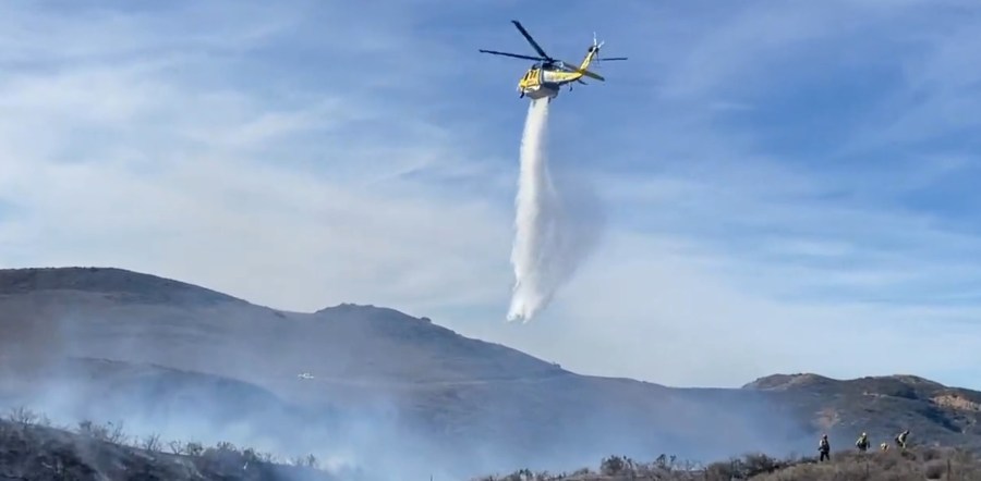 The Ventura County Fire Department fought the Lynn Fire from the ground and air on Nov. 17, 2022. (VCFD)