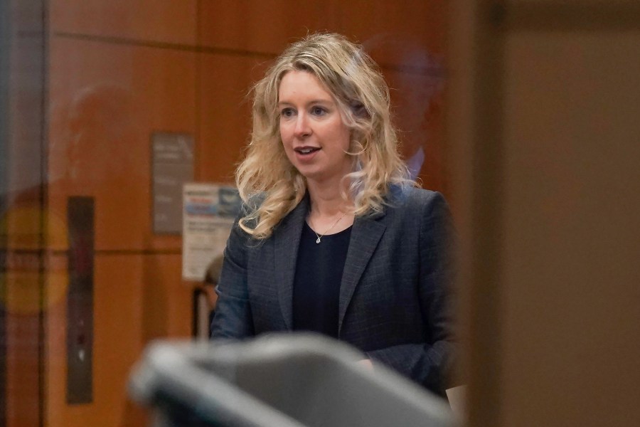 Former Theranos CEO Elizabeth Holmes arrives at federal court in San Jose on Oct. 17, 2022. (Jeff Chiu/Associated Press)