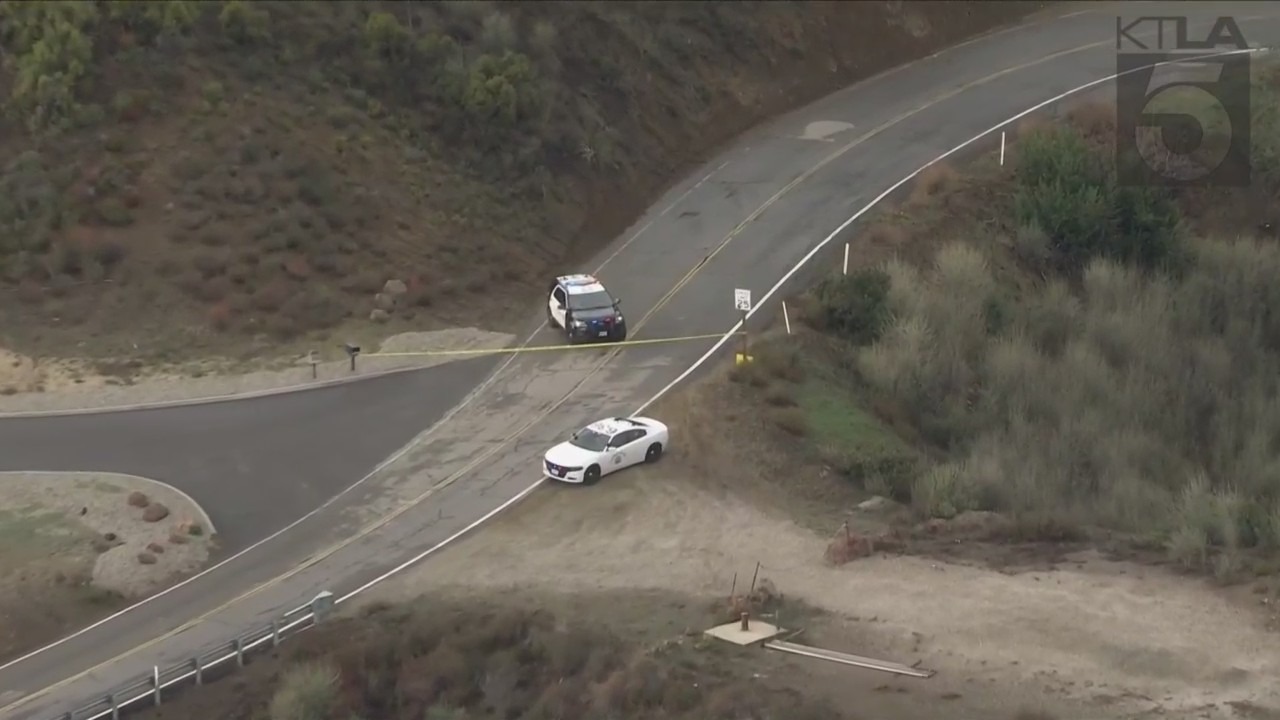 A man's body was found near Mulholland Highway on Dec. 1, 2022. (KTLA)