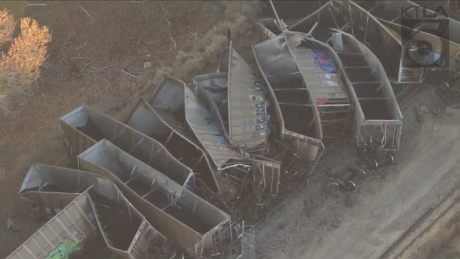 A Union Pacific freight train derailed in Victorville on Dec. 20, 2022. (KTLA)