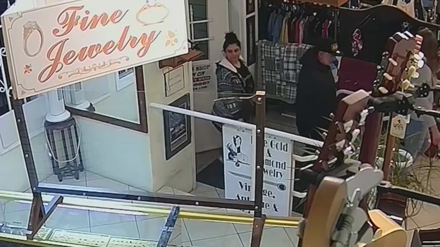 Suspected thieves were captured on camera at a Santa Clarita pawnshop on Jan. 17, 2023. (Abe's Pawn Shop)