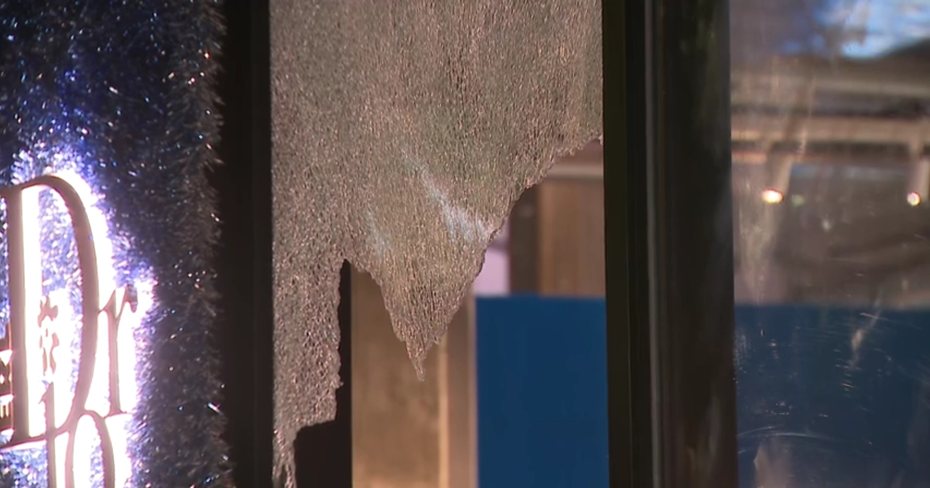 Smash-and-grab burglars targeted a Dior pop-up on Melrose Avenue on Feb. 2, 2023. (KTLA)