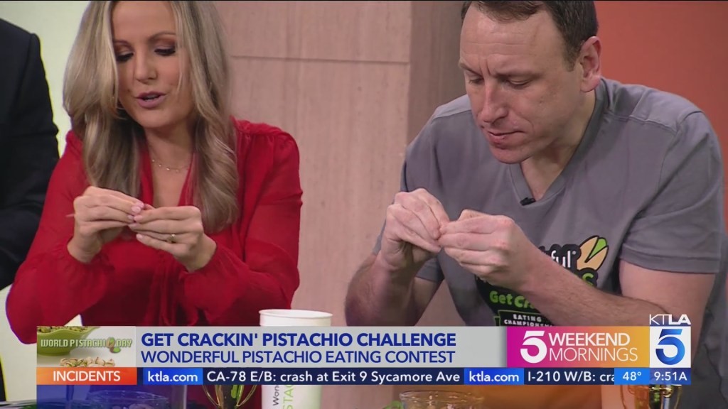 Lauren Lyster beats competitive eating champ Joey Chestnut