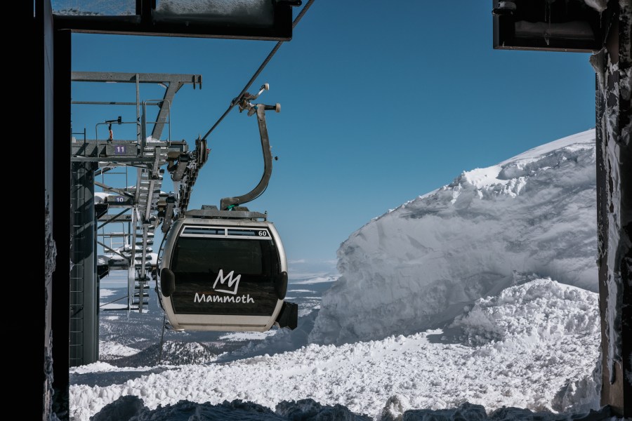 Mammoth Mountain snow