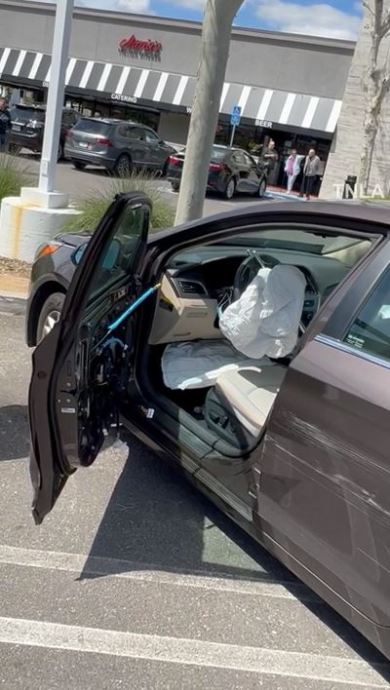 Video shows a carjacker on a destructive rampage in Agoura Hills as she crashes into eight vehicles as terrified shoppers watch on March 31, 2023. (TNLA)