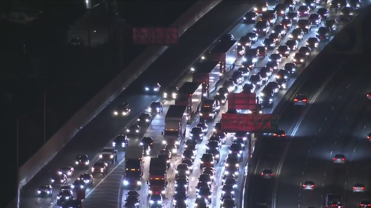 The California Highway Patrol shut down 405 Freeway lanes in Hawthorne after a shooting involving CHP officers on March 30, 2023. (KTLA)