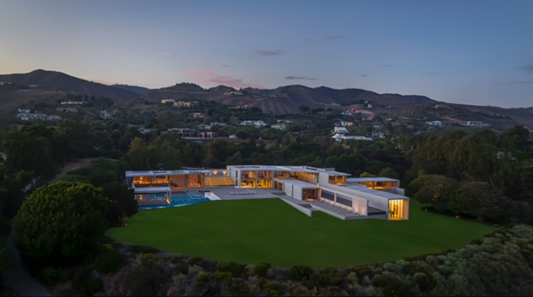 Beyonce and Jay-Z’s new $200 million, 30,000-square-foot home in the Paradise Cove area in Malibu. (TMZ/Anthony Barcelo)