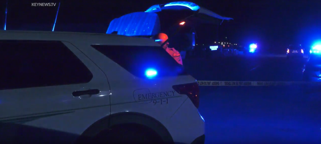 Authorities respond to a home in Kern County where four people were fatally shot on April 30, 2023. (KEYNEWS.TV)