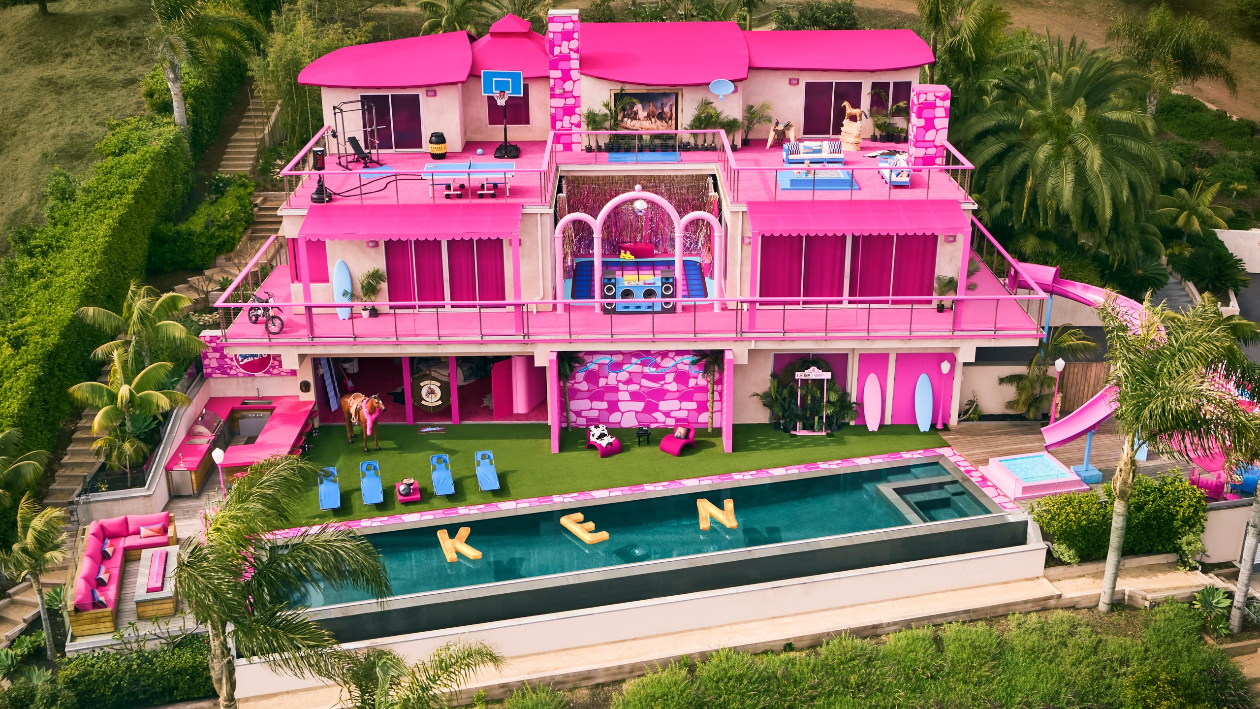 Barbie and Ken's DreamHouse