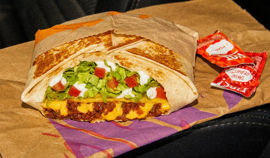 Taco Bell vegan crunchwrap 