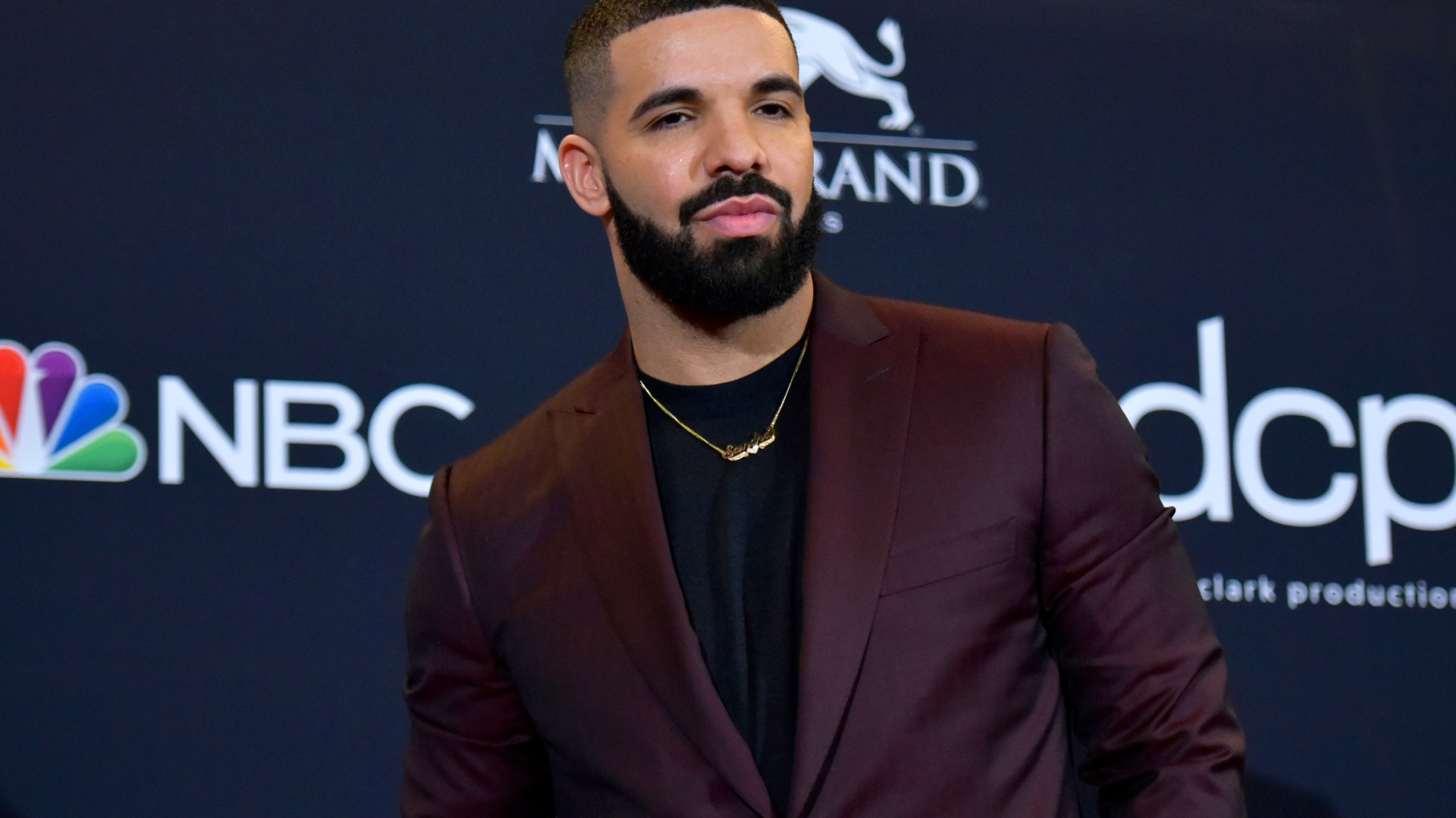 Drake poses at the Billboard Music Awards in Las Vegas on May 1, 2019. (Richard Shotwell/Invision/AP)