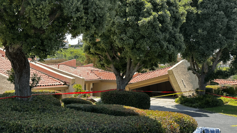 Rolling Hills Estate landslide in Palos Verdes Peninsula