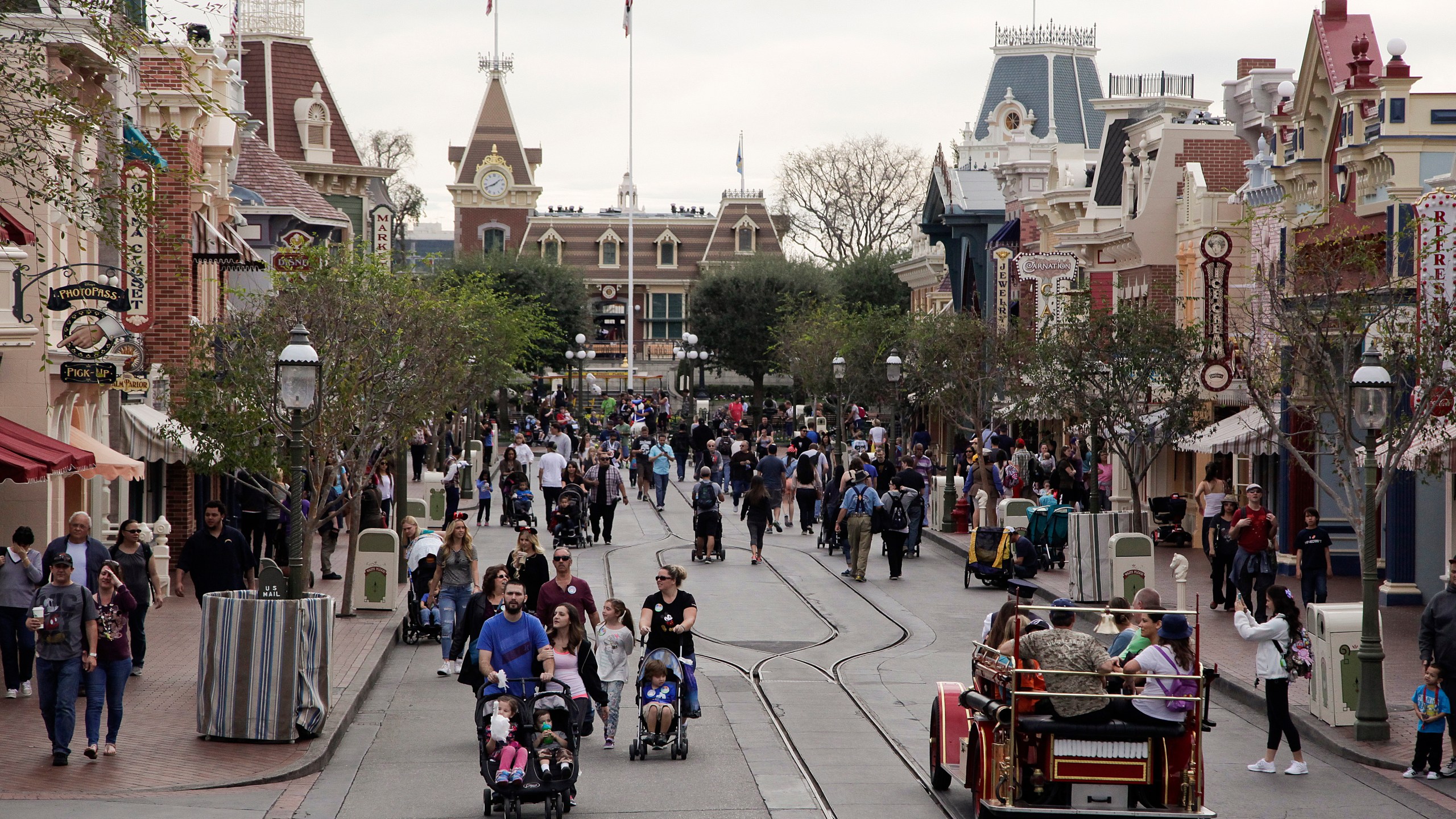 Disneyland Main Street