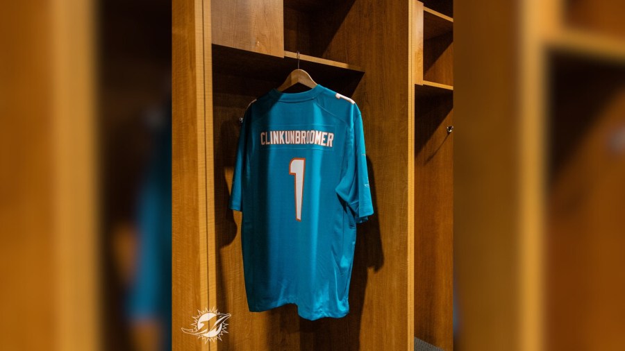 Miami Dolphins honor slain LASD deputy