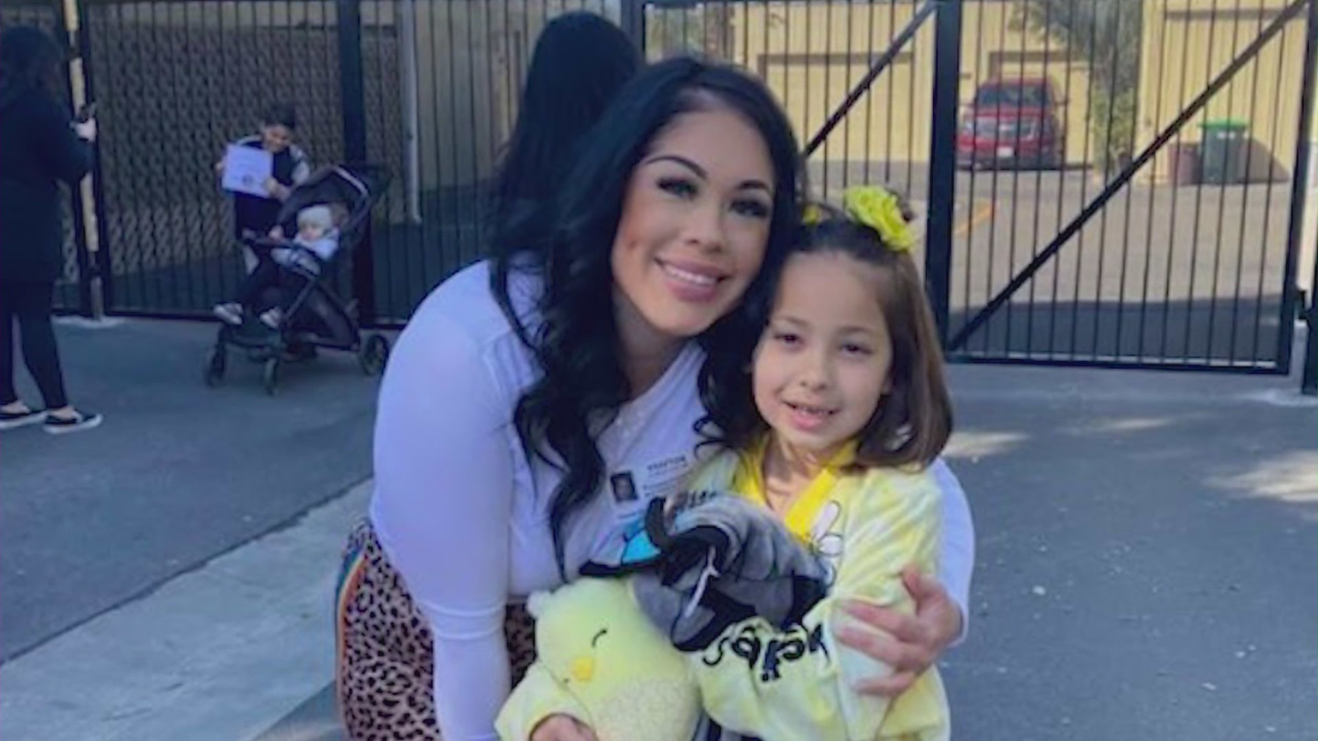 Paloma Casares and her daughter in a family photo.