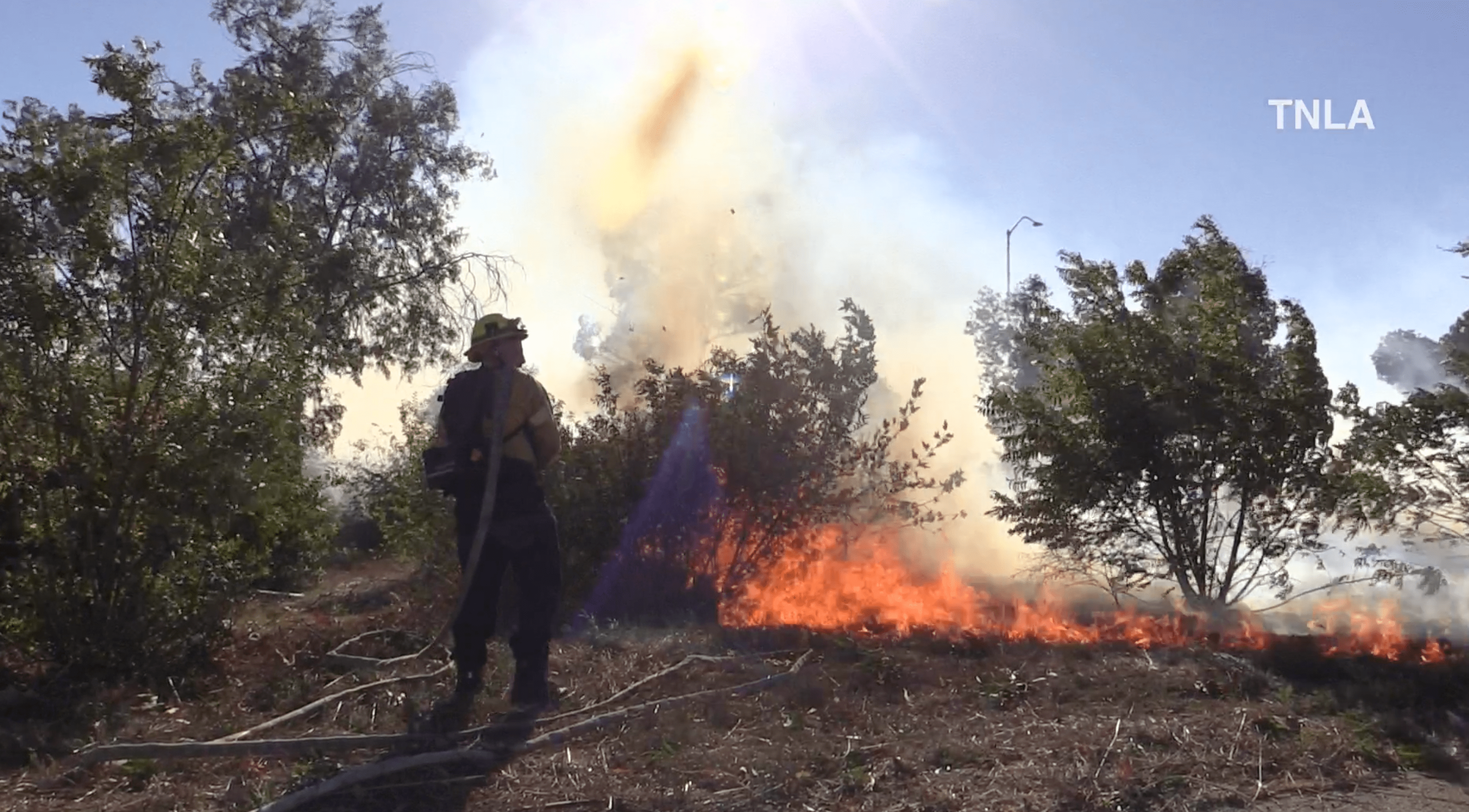 Crews battle blaze in North Hollywood off 170 Freeway