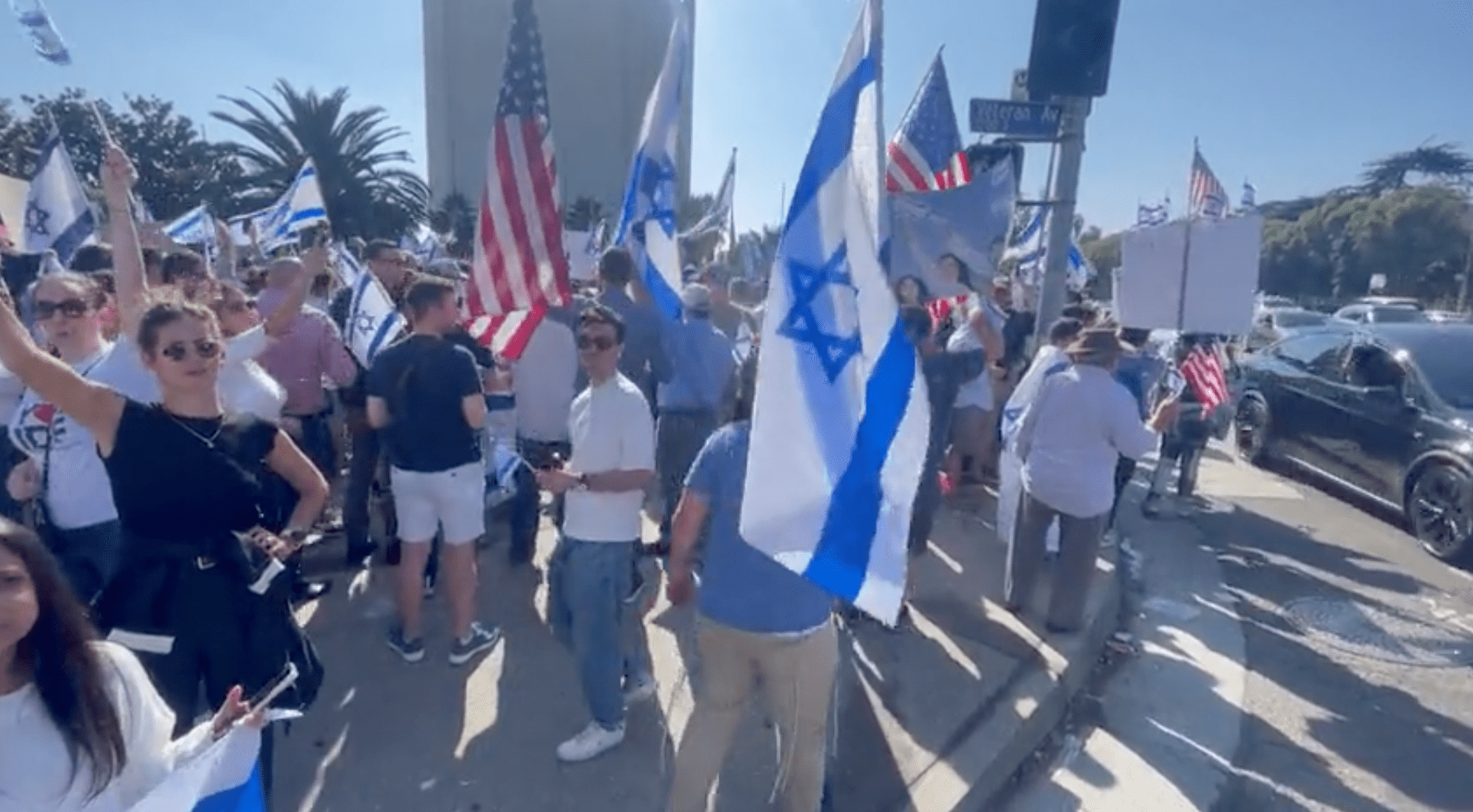 Hundreds rally in support of Israel in Westwood