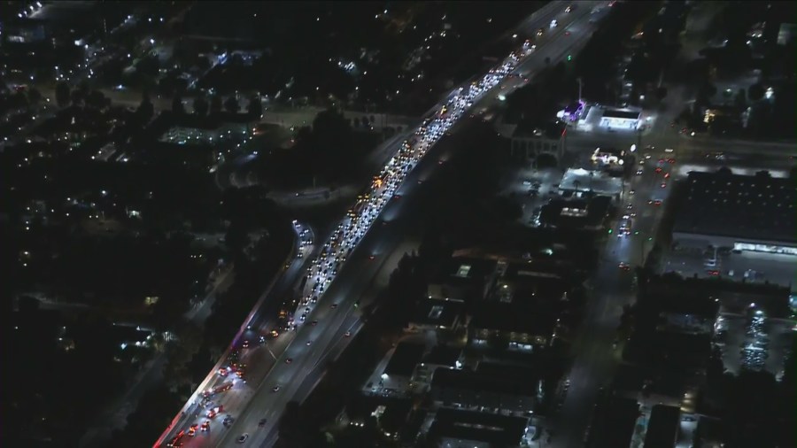 Multi-vehicle crash involving wrong way driver stops all traffic on 405 Freeway 