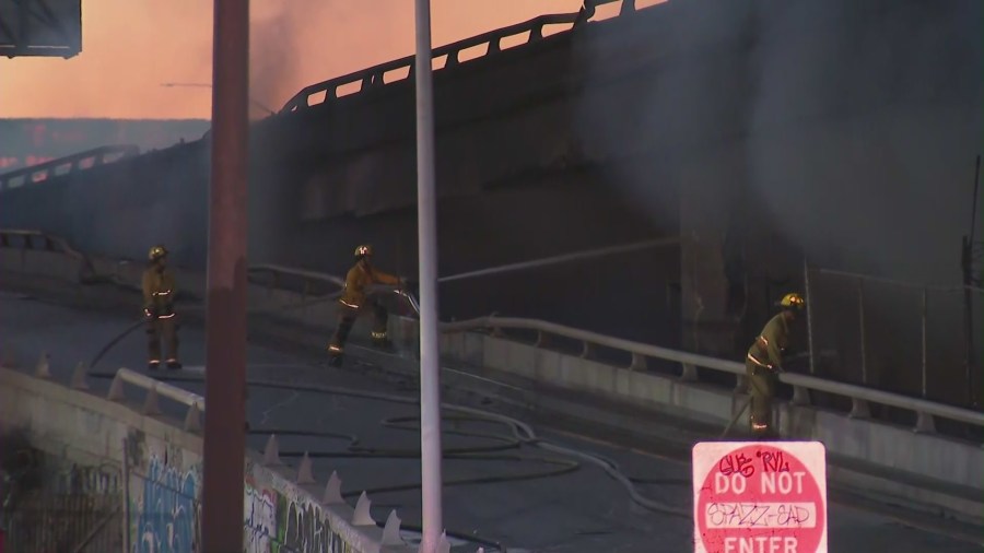 10 Freeway shut down in downtown L.A. due to massive fire