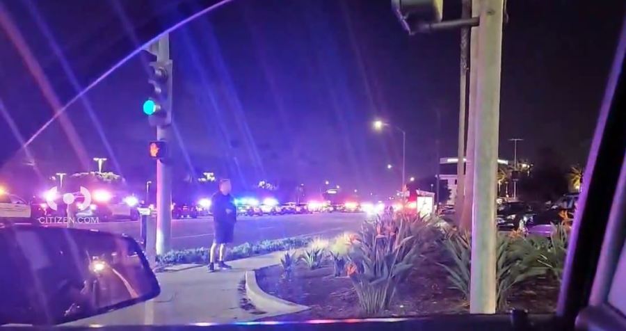 A disturbance involving a large crowd of juveniles shut down streets around the Del Amo Fashion Center in Torrance on Dec. 30, 2023. (Citizen)