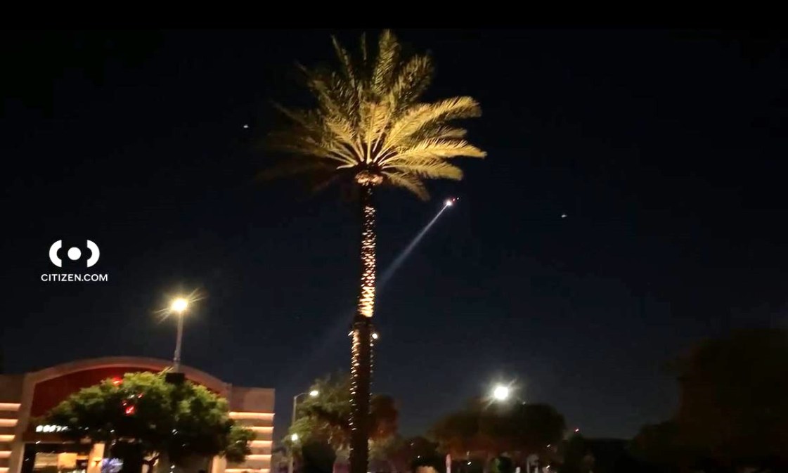 A disturbance involving a large crowd of juveniles shut down streets around the Del Amo Fashion Center in Torrance on Dec. 30, 2023. (Citizen)