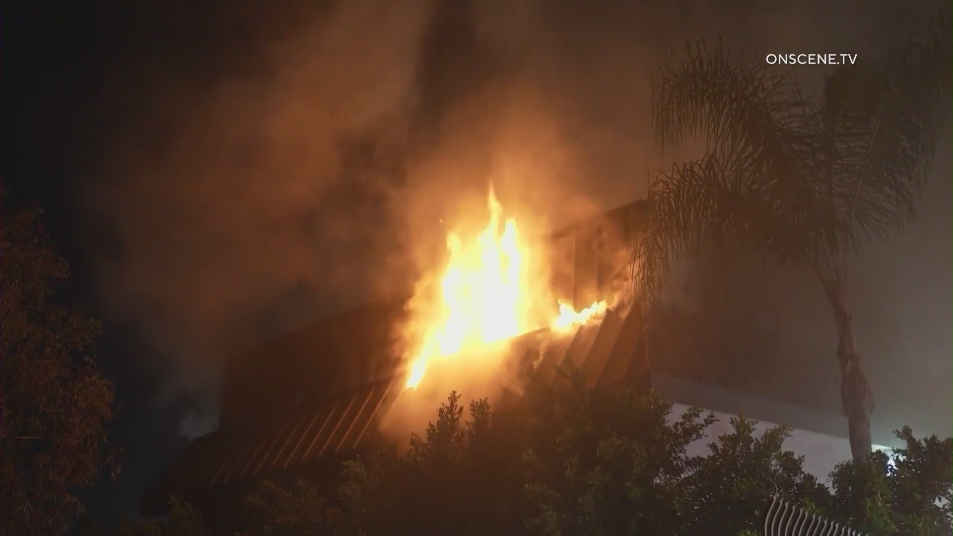 Flames and heavy smoke engulf an abandoned office building downtown Los Angeles on Dec. 22, 2023. (OnScene.TV)