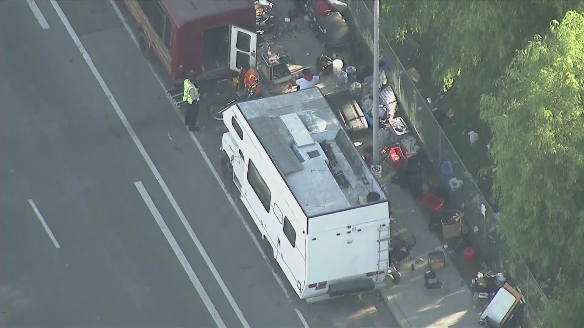 Authorities begin massive RV encampment cleanup in Hollywood Hills