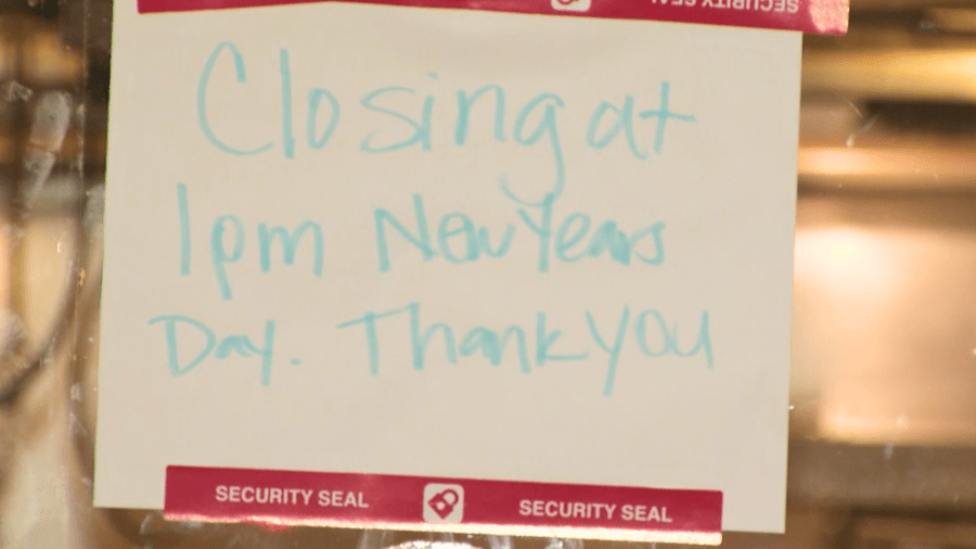 I sign is seen on the door of the West Hollywood IHOP on Jan. 3, 2024. (KTLA)