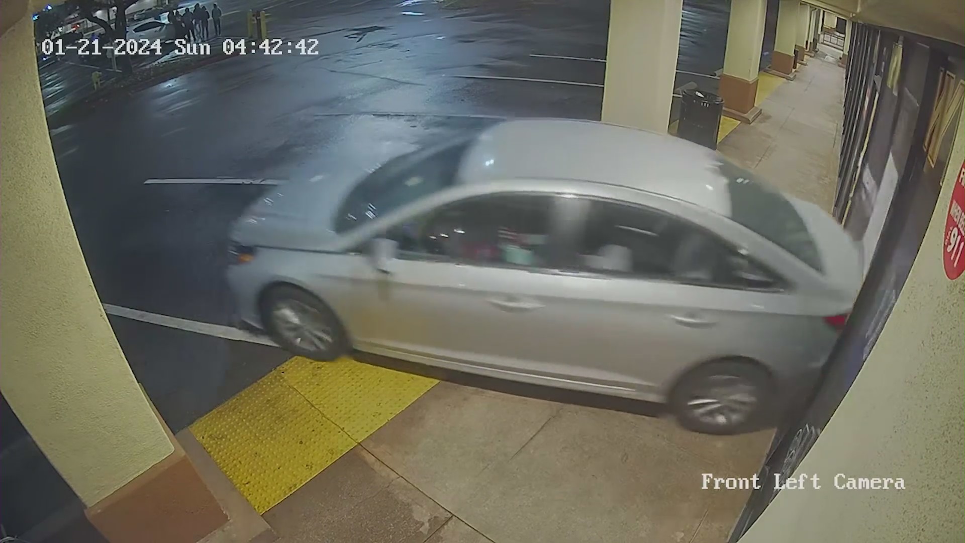 Suspects caught on video ramming government vehicle into storefront, stealing merchandise