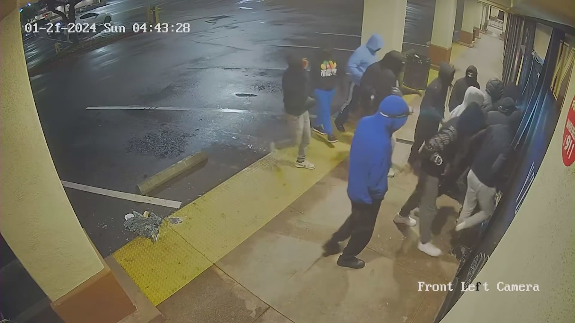 Suspects caught on video ramming government vehicle into storefront, stealing merchandise