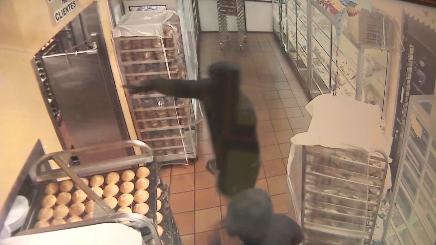 Video captures the terrifying moment a group of masked suspects ransacked a Pico-Union bakery as workers were still inside on Jan. 15, 2024. (El Valle Oaxaqueño)