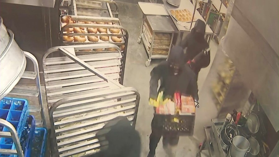 Video captures the terrifying moment a group of masked suspects ransacked a Pico-Union bakery as workers were still inside on Jan. 15, 2024. (El Valle Oaxaqueño)