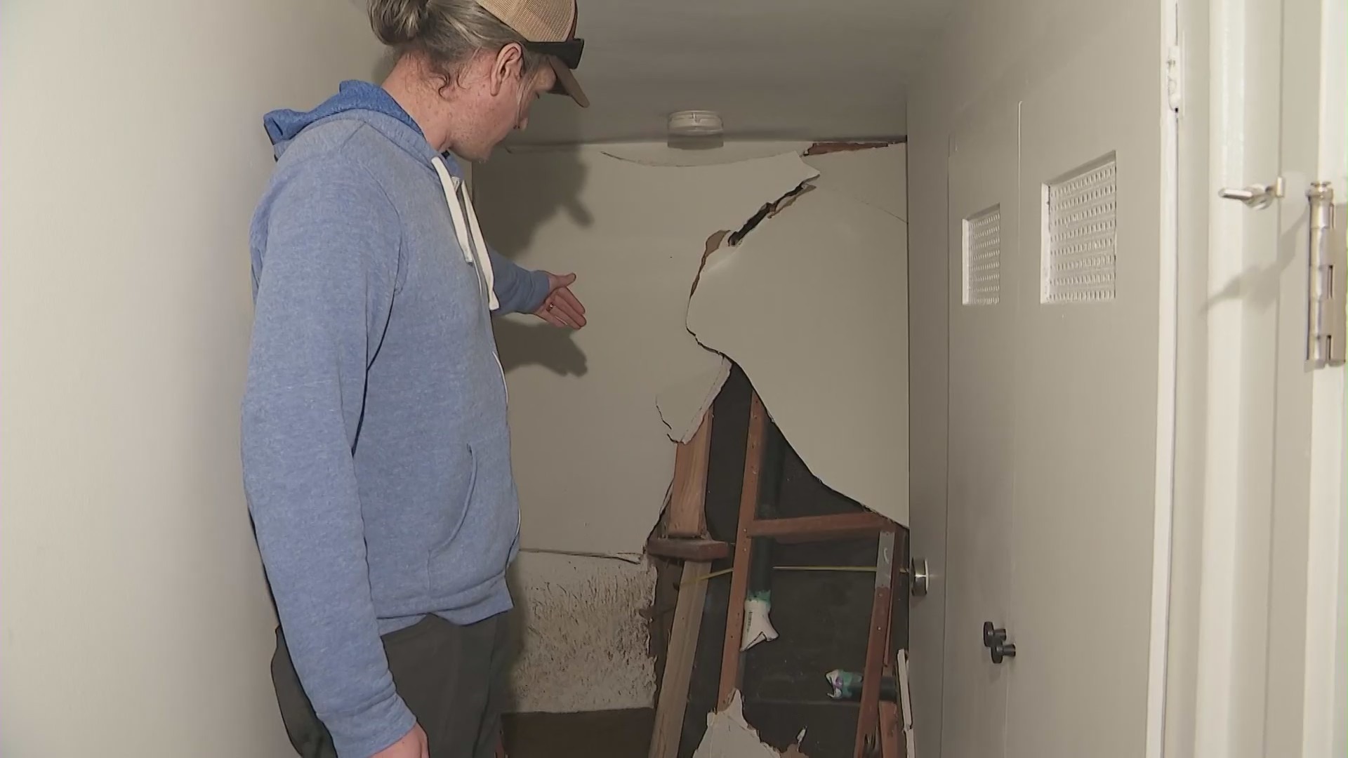 Family's Baldwin Hills home completely destroyed by mudslide