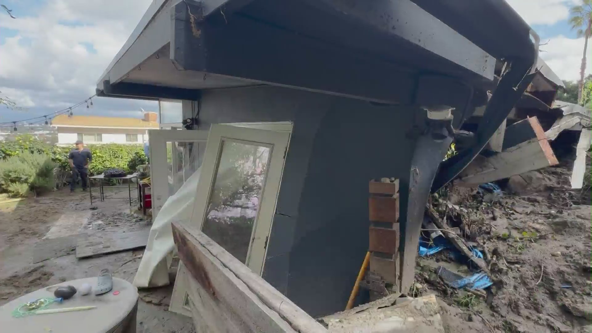 Family's Baldwin Hills home completely destroyed by mudslide