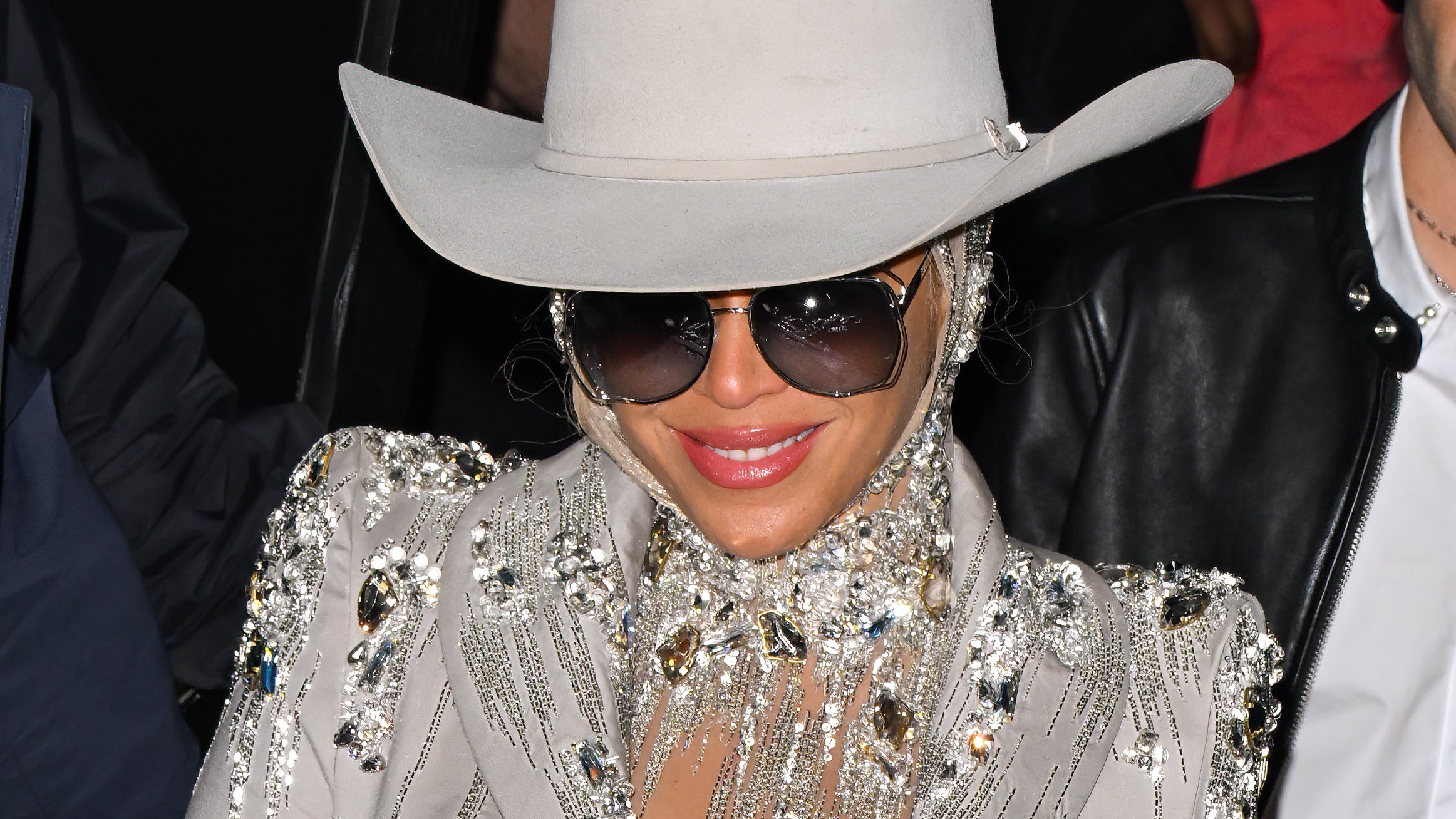 NEW YORK, NEW YORK - FEBRUARY 13: Beyonce leaves the Luar fashion show at 154 Scott in Brooklyn during New York Fashion Week on February 13, 2024 in New York City. (Photo by James Devaney/GC Images)