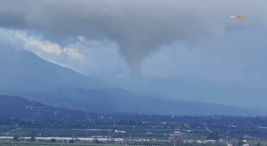 Funnel cloud forms over Ventura County