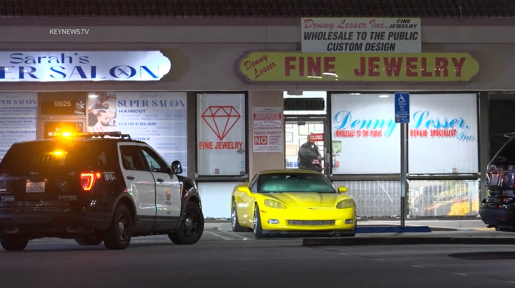 Thief tries to tunnel into SoCal jewelry store