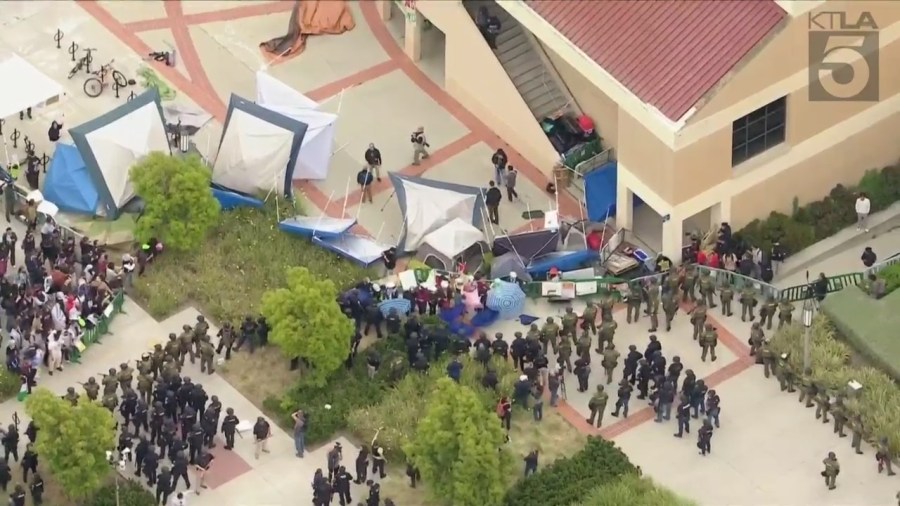 Officers began dismantling a pro-Palestinian encampment at UC Irvine on May 15, 2024. (KTLA)