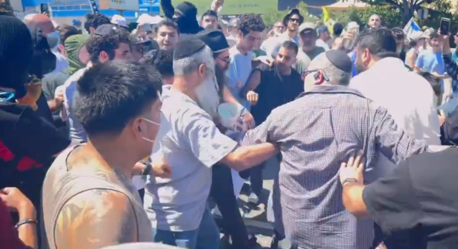 Demonstrators clash outside synagogue in Los Angeles