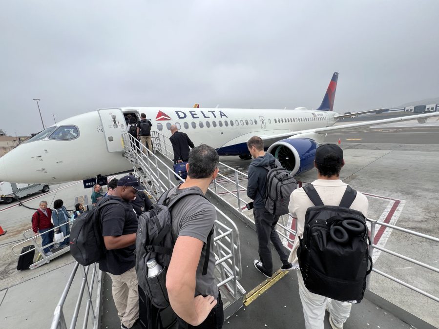 Passengers depart on the first Burbank-to-Atlanta direct flight since 2020. (Hollywood Burbank Airport)