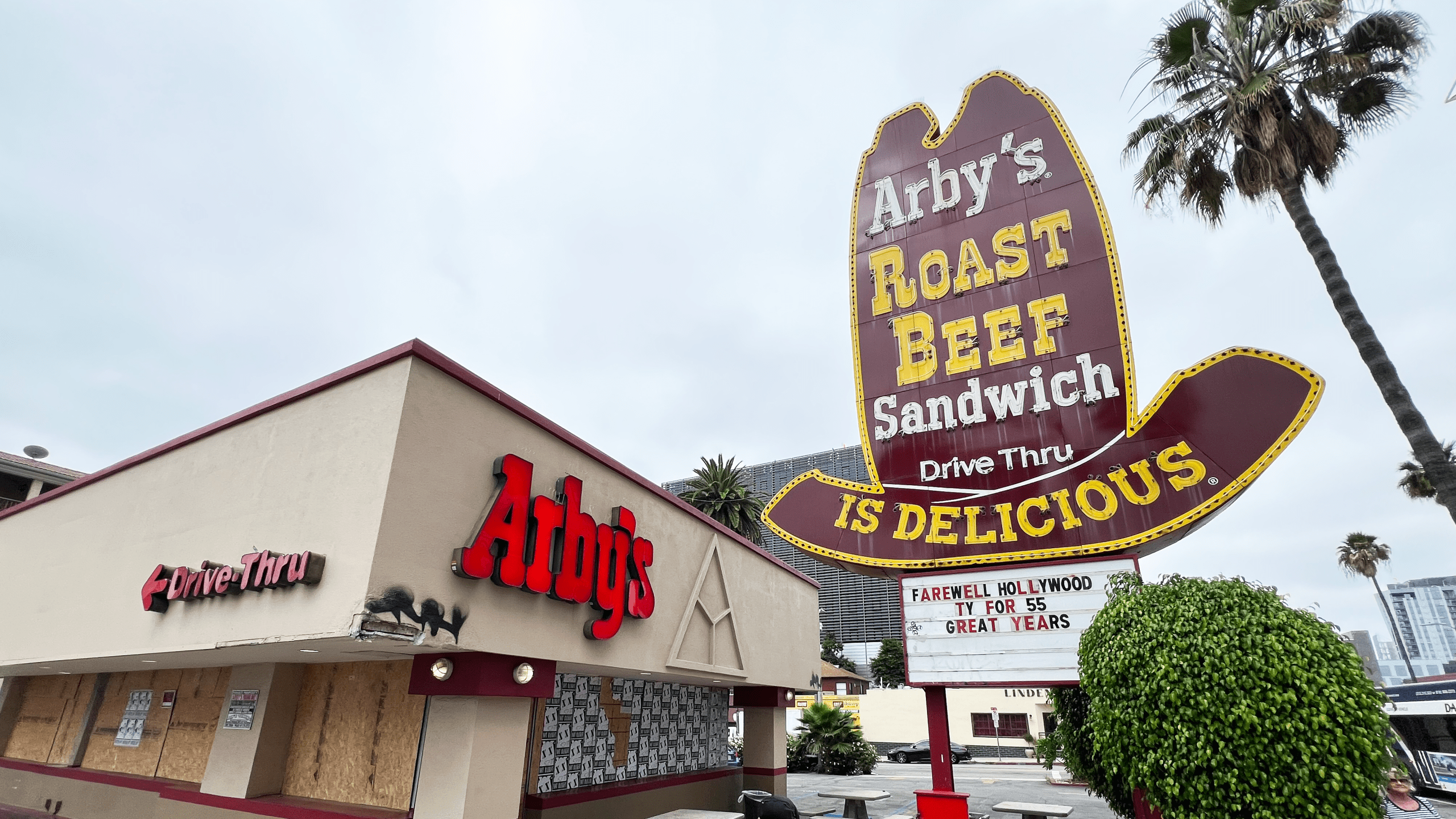 Hollywood Arby's Sign