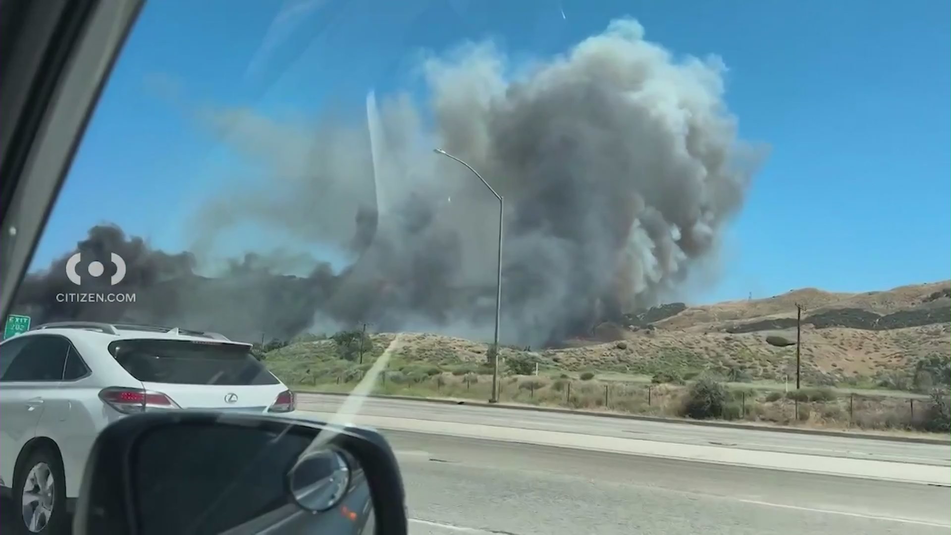 Drivers passing by the Post Fire in Gorman on June 14, 2024. (Citizen)