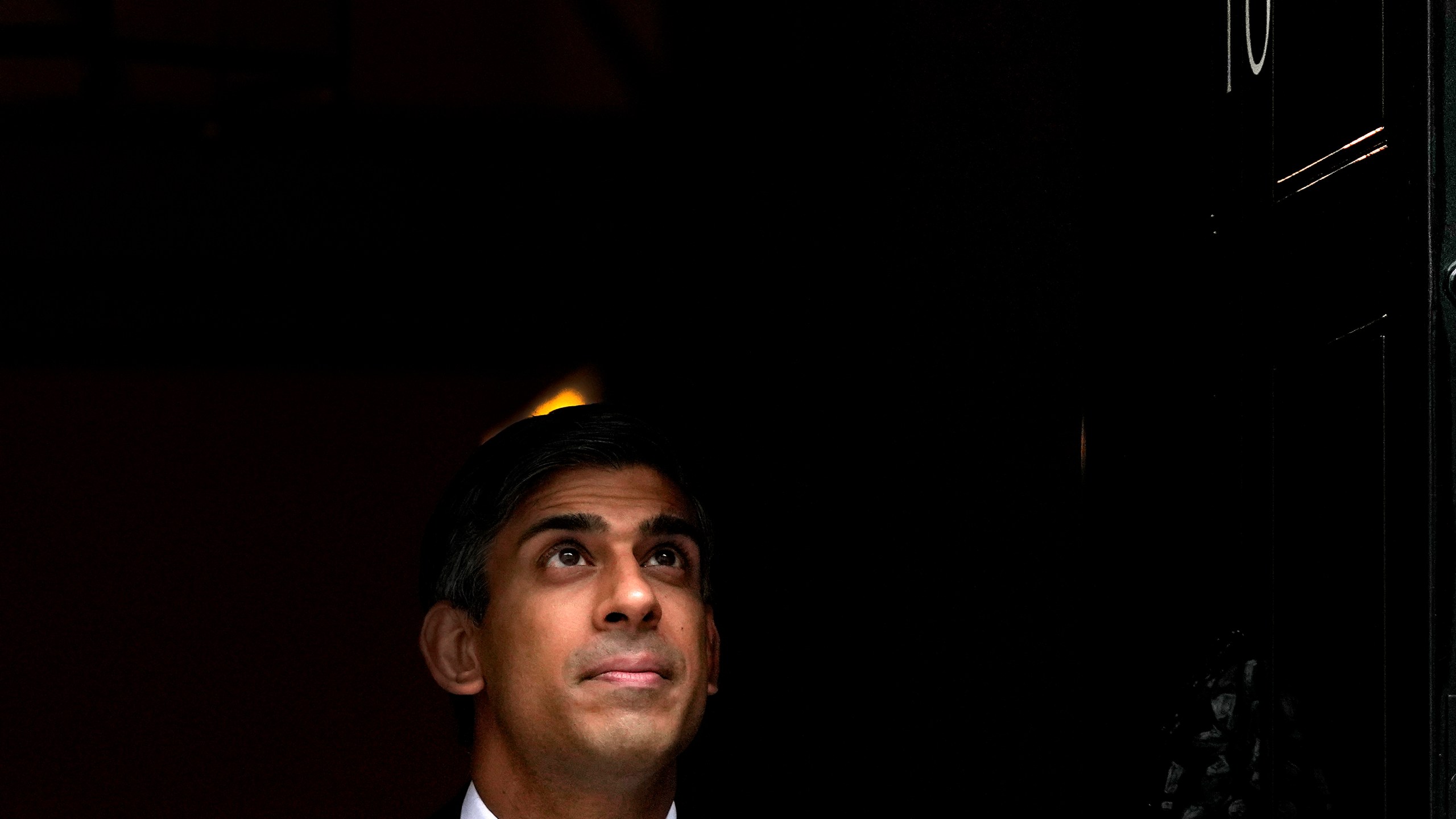 FILE - Britain's Prime Minister Rishi Sunak leaves 10 Downing Street to attend the weekly Prime Ministers' Questions session in parliament in London, Wednesday, July 19, 2023. (AP Photo/Frank Augstein, File)